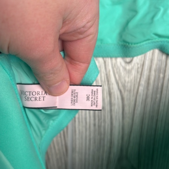 Victorias Secret Very Sexy Push Up Pigeonnant Bra Teal 38C - Picture 3 of 4